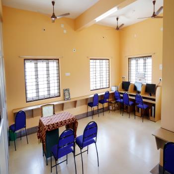 Holy Cross Home Science College